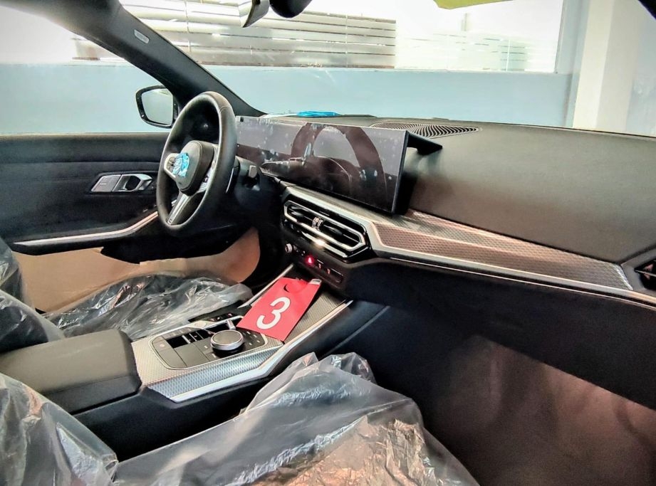 BMW 3-Series 330i M-Sport 2023