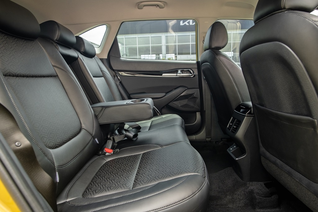 Kia Seltos 2024 vừa ra mắt có gì để 'đấu' Mitsubishi Xforce?