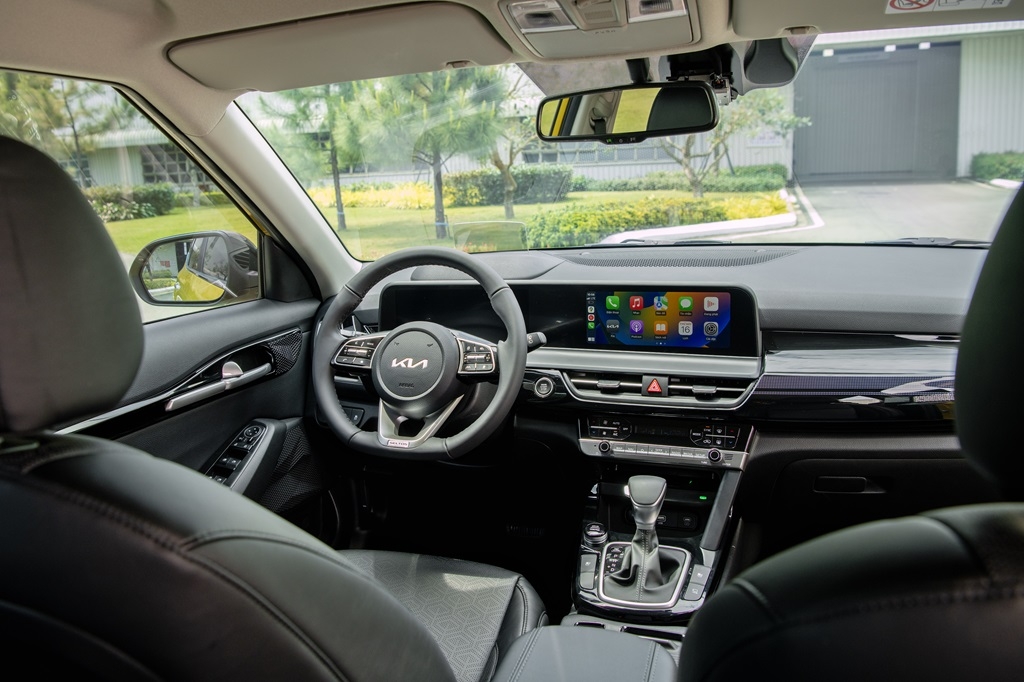 Kia Seltos 2024 vừa ra mắt có gì để 'đấu' Mitsubishi Xforce?