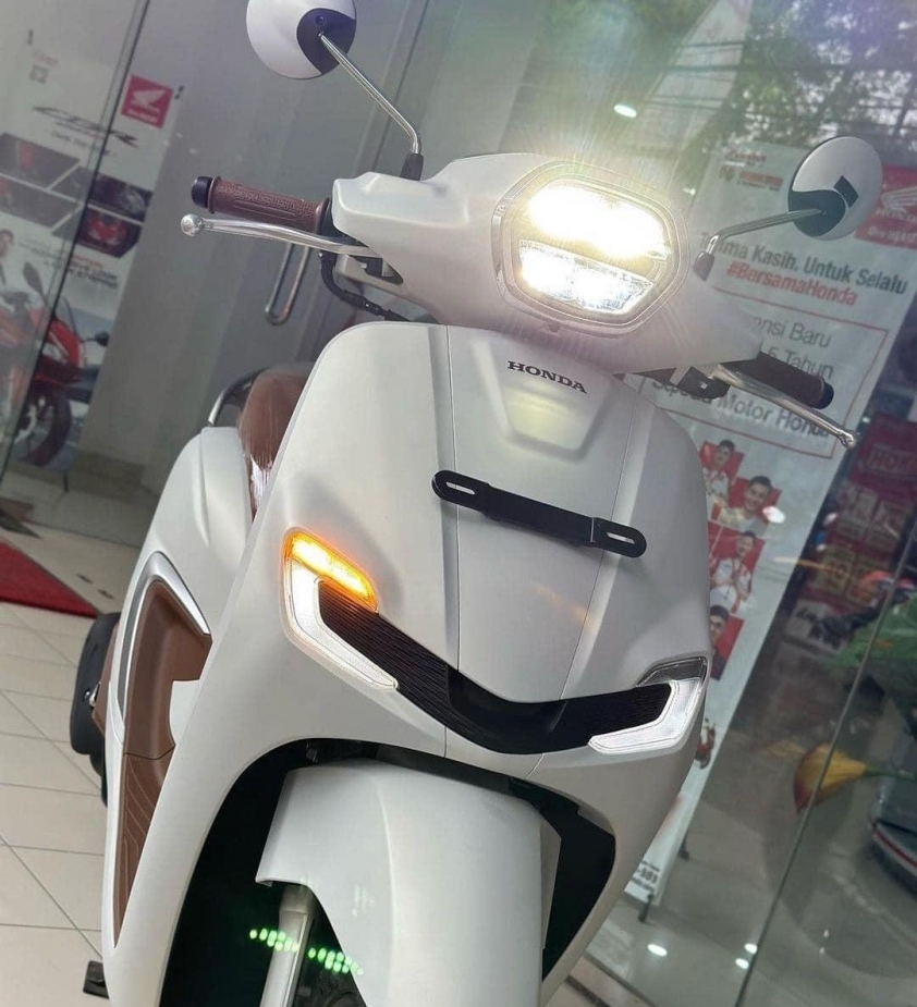 Honda Stylo 160 ồ ạt về Việt Nam, giá dự kiến từ 70 triệu đồng