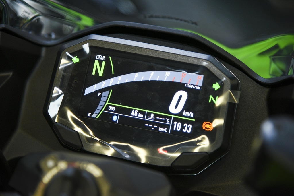 Cận cảnh Kawasaki Ninja 500 vừa ra mắt Việt Nam, giá từ 194 triệu đồng