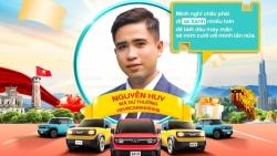 Khách hàng đầu tiên trúng thưởng xe VinFast VF3 từ Xanh SM