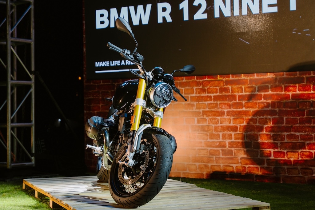 Cận cảnh BMW R 12 nineT vừa ra mắt thị trường Việt Nam Cận cảnh BMW R 12 nineT vừa ra mắt thị trường Việt Nam
