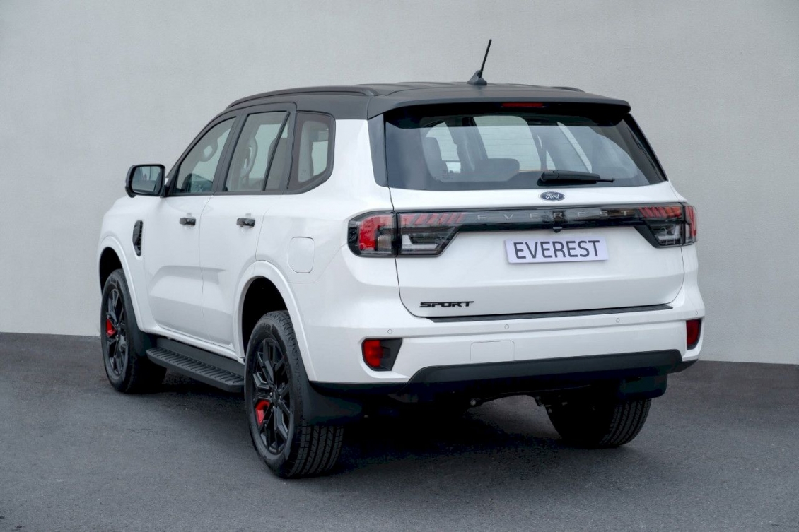 Ford Everest Sport có thêm phiên bản đặc biệt, giá 1,2 tỷ đồng