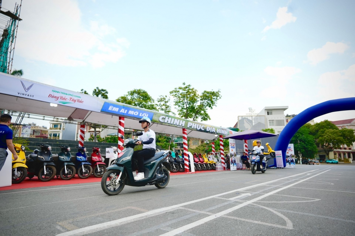 Khách hàng lái thử xe tại sự kiện được nhận ưu đãi hấp dẫn nếu mua xe trong vòng 30 ngày. Khách hàng lái thử xe tại sự kiện được nhận ưu đãi hấp dẫn nếu mua xe trong vòng 30 ngày.