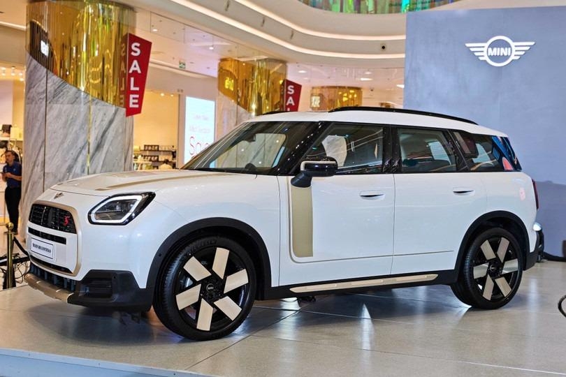 Cận cảnh MINI Countryman vừa ra mắt Việt Nam, giá 2,6 tỷ đồng
