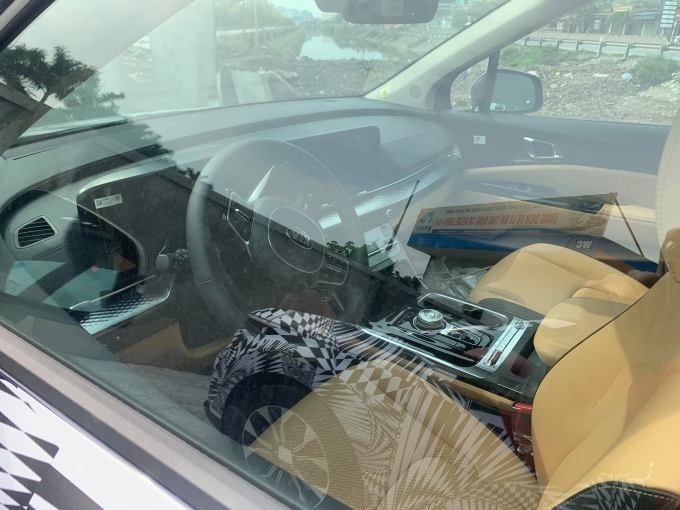 Kia Sedona bất ngờ lộ diện tại Việt Nam