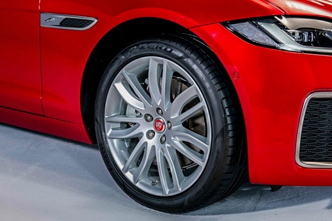 Chi tiết Jaguar XF vừa ra mắt, giá 3,1 tỷ đồng