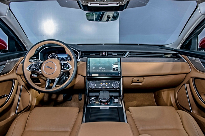 Chi tiết Jaguar XF vừa ra mắt, giá 3,1 tỷ đồng