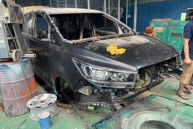 Hình ảnh xe Toyota Innova nát tươm được phục hồi như mới