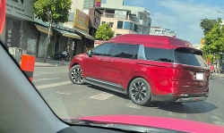 Kia Carnival Royal 2022 giá hơn 2,3 tỷ đồng tại Việt Nam