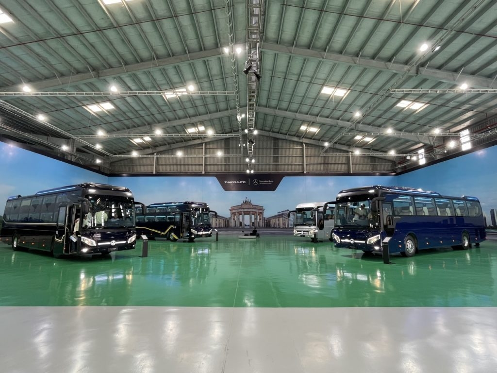 Cận cảnh xe buýt Mercedes-Benz vừa ra mắt tại Việt Nam