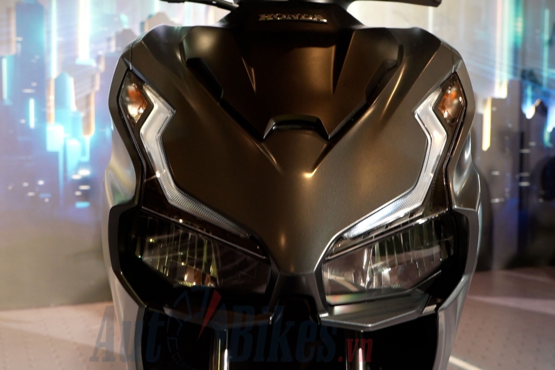 Xe tay ga cho nam giới chọn Honda Airblade hay Yamaha Freego? Xe tay ga cho nam giới chọn Honda Airblade hay Yamaha Freego?