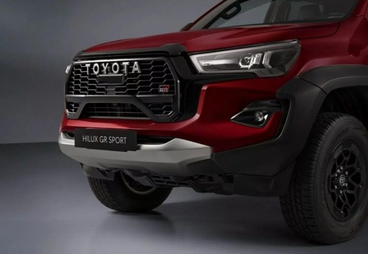 Toyota Hilux GR Sport II 2024 dự kiến bàn giao cuối năm nay