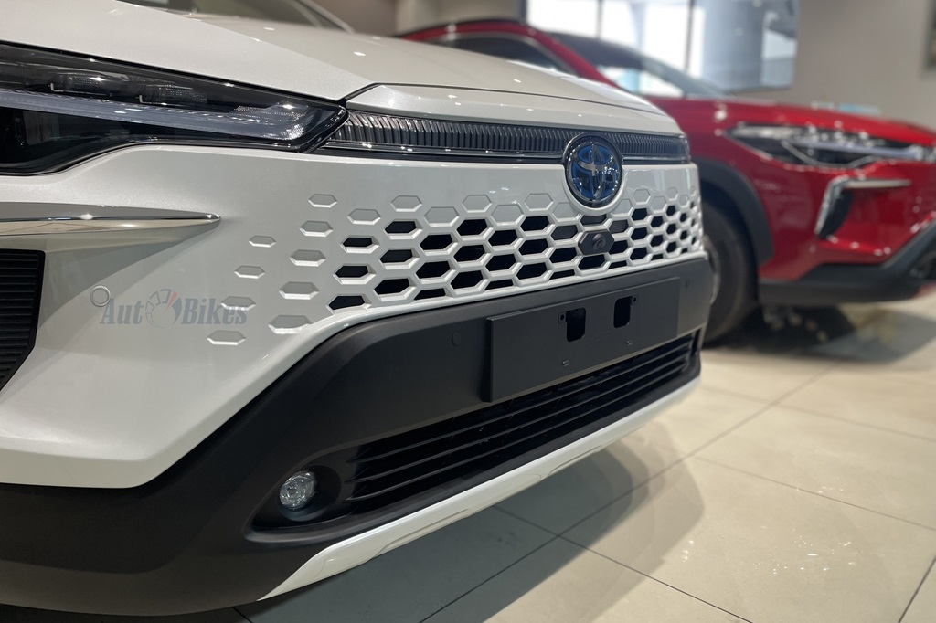 Ảnh thực tế Toyota Corolla Cross 2024 vừa ra mắt Việt Nam Ảnh thực tế Toyota Corolla Cross 2024 vừa ra mắt Việt Nam