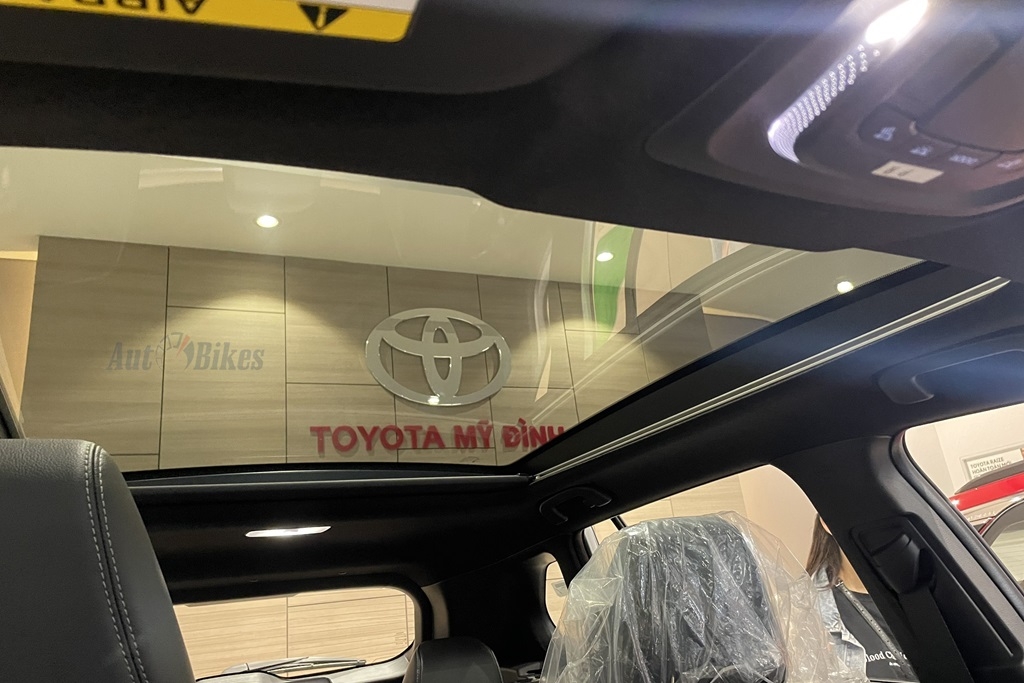 Ảnh thực tế Toyota Corolla Cross 2024 vừa ra mắt Việt Nam Ảnh thực tế Toyota Corolla Cross 2024 vừa ra mắt Việt Nam