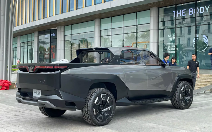 Bán tải điện VinFast VF Wild bất ngờ lộ diện tại Việt Nam Bán tải điện VinFast VF Wild bất ngờ lộ diện tại Việt Nam