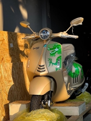 Vespa 946 Dragon được rao bán với giá 700 triệu đồng tại Việt Nam