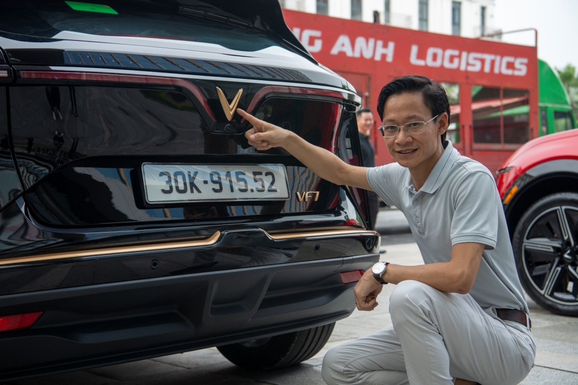 Chủ xe VinFast VF 7 Hỏa Long Độc Bản: ‘Giao dịch ở mọi thời điểm liên quan tới Rồng’