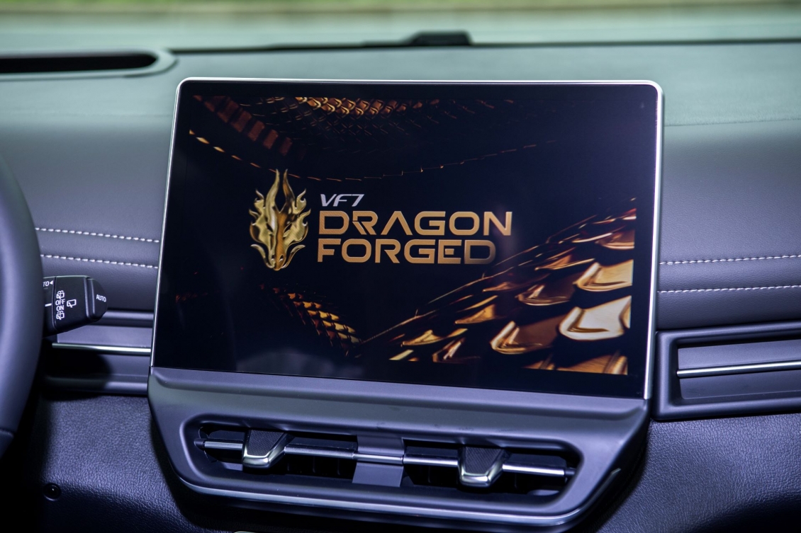 Chủ xe VinFast VF 7 Hỏa Long Độc Bản: ‘Giao dịch ở mọi thời điểm liên quan tới Rồng’