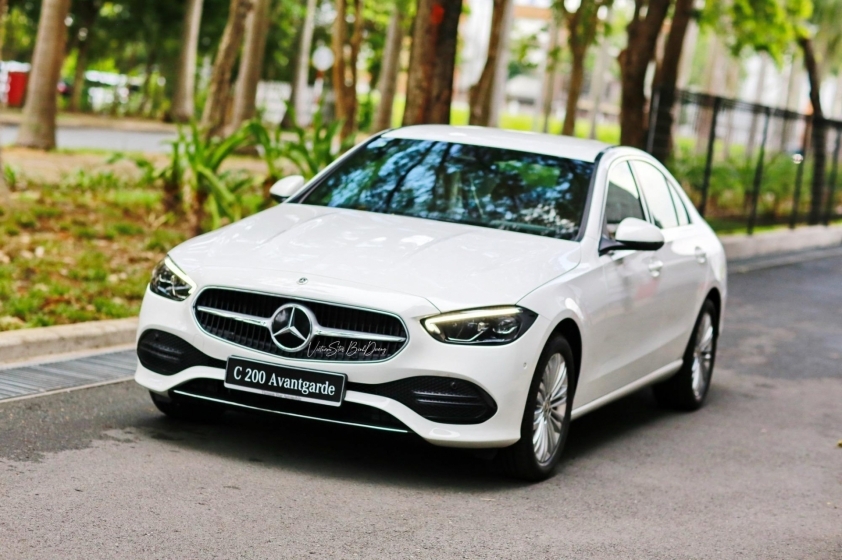 Mercedes-Benz C-Class tại Việt Nam có thêm trang bị, giá không đổi