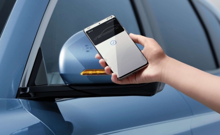 BYD thu phí 15 triệu đồng cho ứng dụng điều khiển xe từ xa