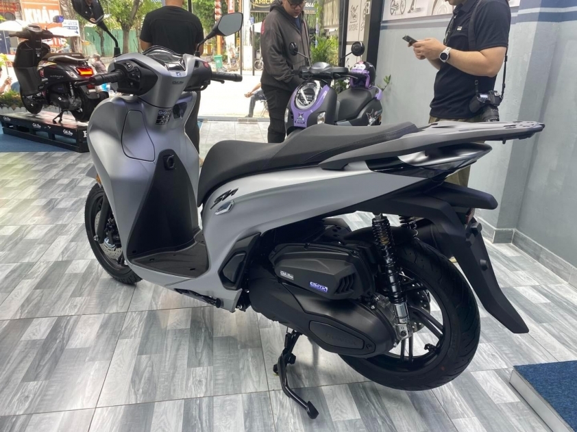 Lô xe Honda SH 350i 2025 nhập Ý đầu tiên về Việt Nam Lô xe Honda SH 350i 2025 nhập Ý đầu tiên về Việt Nam