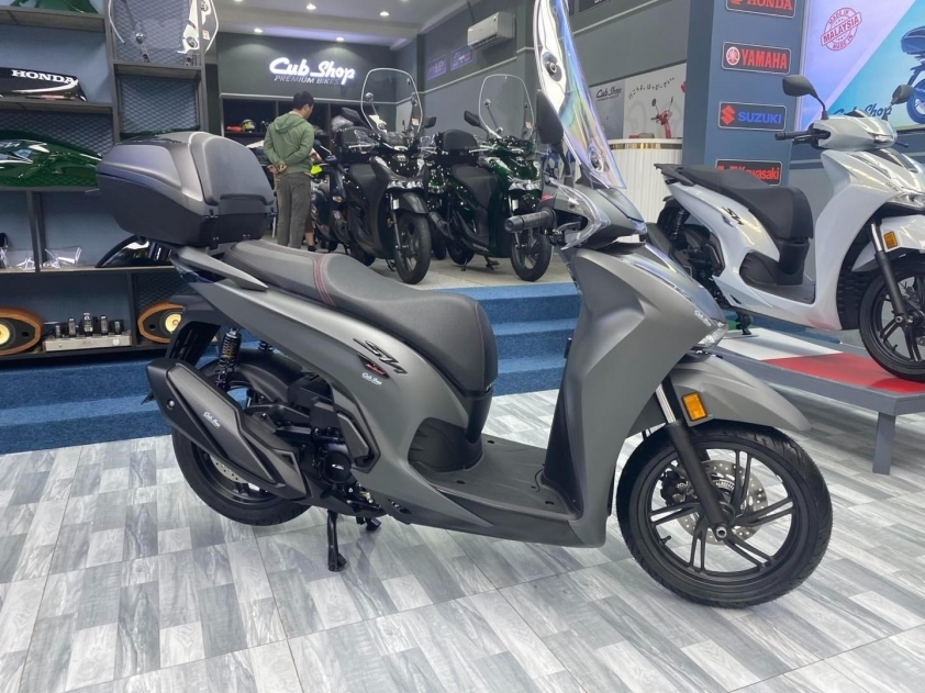 Lô xe Honda SH 350i 2025 nhập Ý đầu tiên về Việt Nam Lô xe Honda SH 350i 2025 nhập Ý đầu tiên về Việt Nam