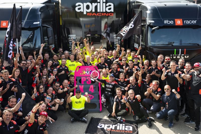 MotoGP 2022: Espargaró và Aprilia giành chiến thắng tại chặng đua Ý