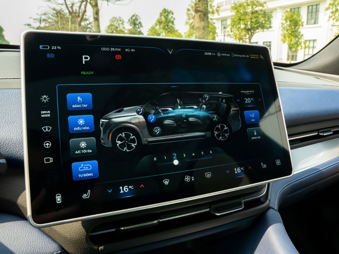 Nhiều tính năng trên xe điện VinFast có thể điều khiển bằng giọng nói thông qua Trợ lý ảo.