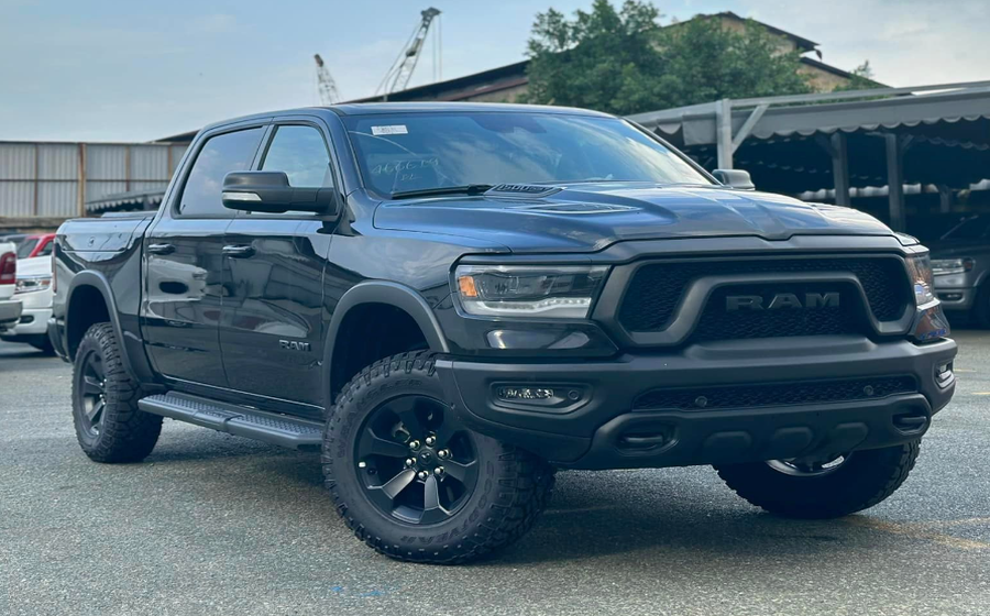 RAM 1500 Rebel đầu tiên về Việt Nam, giá gần 5,3 tỷ đồng