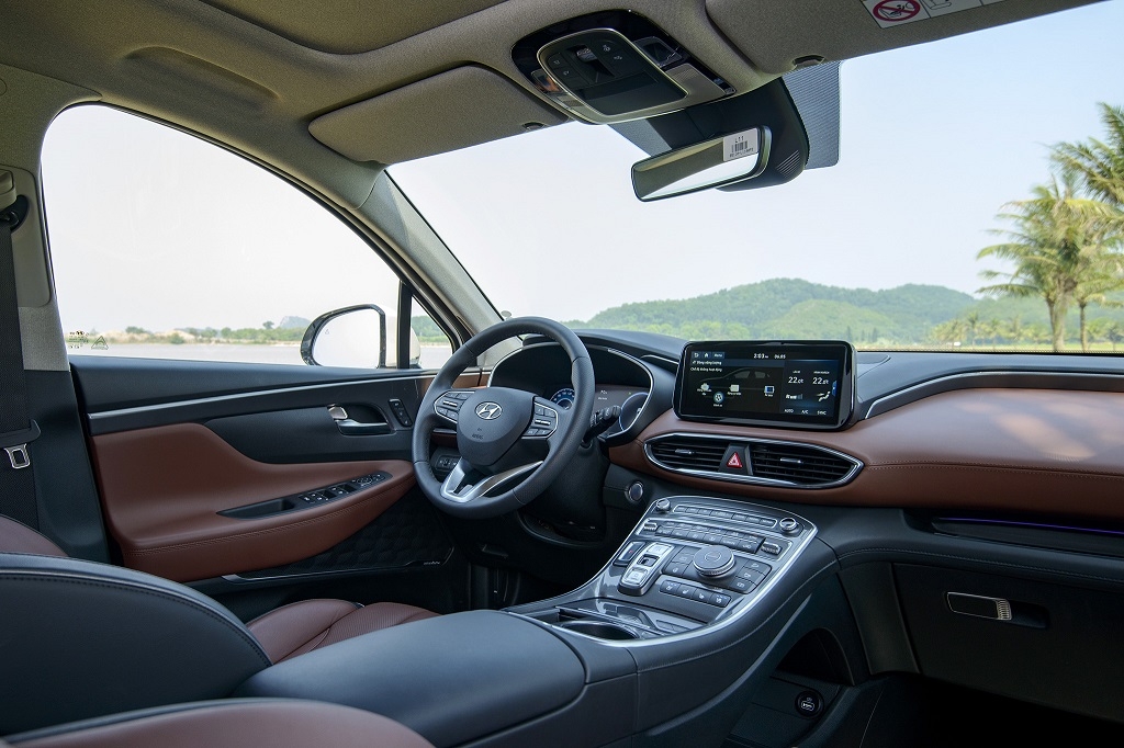 Cận cảnh Hyundai SantaFe Hybrid vừa ra mắt tại Việt Nam, giá 1,4 tỷ đồng