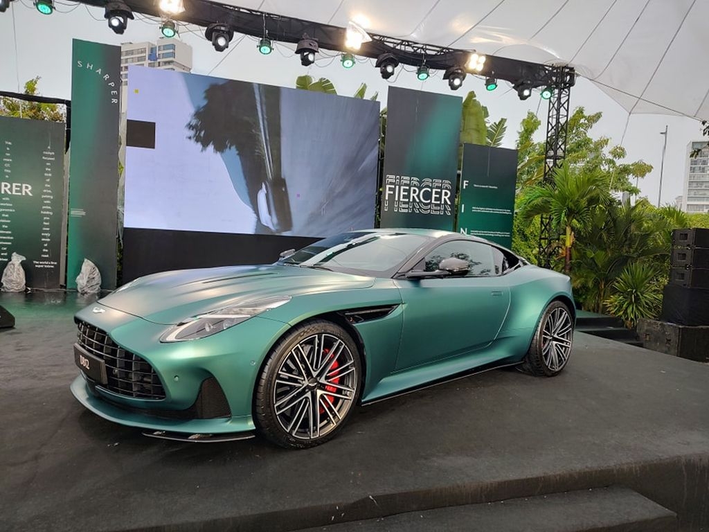 Cận cảnh Aston Martin DB12 vừa ra mắt Việt Nam, giá 19,5 tỷ đồng