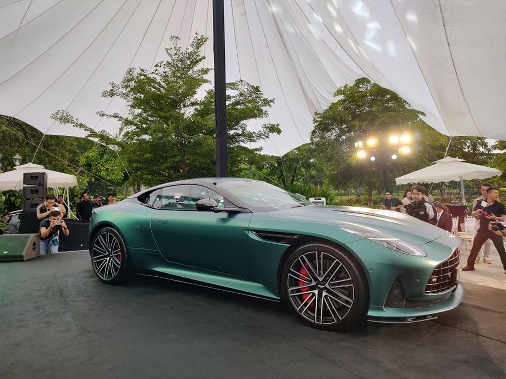 Cận cảnh Aston Martin DB12 vừa ra mắt Việt Nam, giá 19,5 tỷ đồng