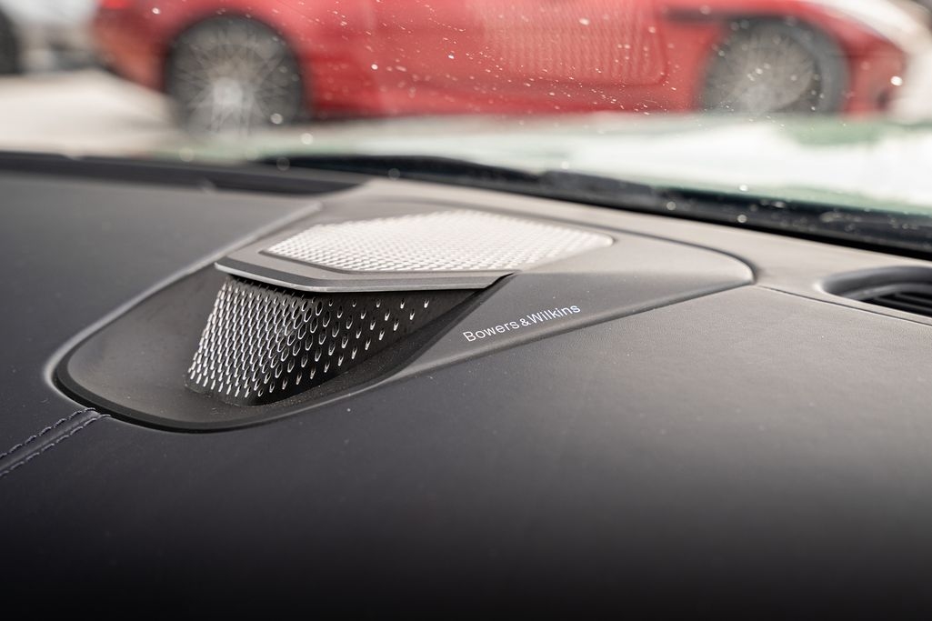 Cận cảnh Aston Martin DB12 vừa ra mắt Việt Nam, giá 19,5 tỷ đồng