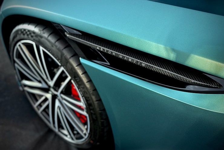 Cận cảnh Aston Martin DB12 vừa ra mắt Việt Nam, giá 19,5 tỷ đồng