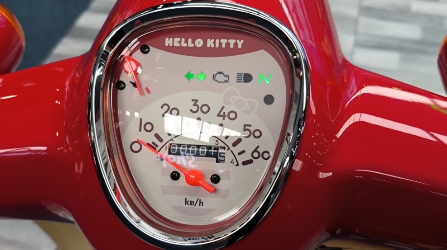 Honda Super Cub Hello Kitty bản giới hạn về Việt Nam