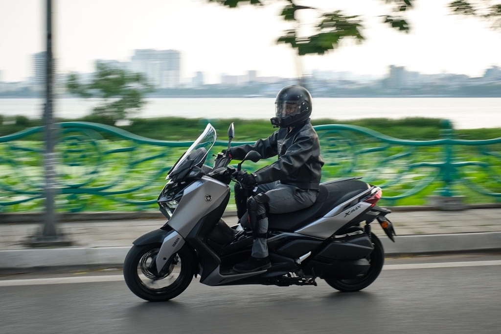 Yamaha XMAX 300: mẫu maxi-scooter hiện đại, cân cả tốc độ, tiện nghi và công nghệ