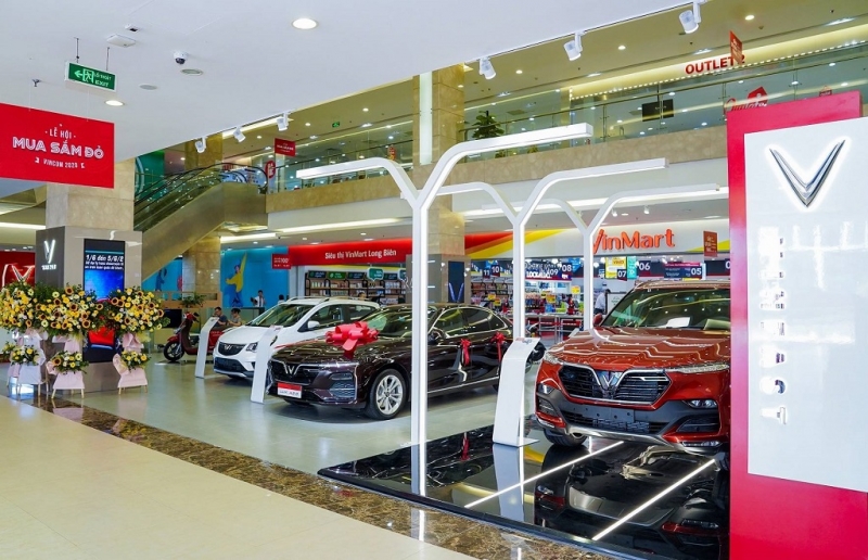 vinfast khai truong 27 showroom cung chuong trinh sieu uu dai