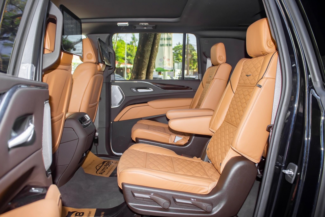 Chi tiết Cadillac Escalade 2021 V8 đầu tiên tại Việt Nam