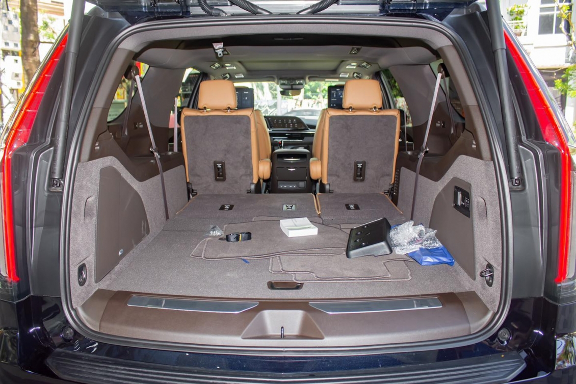 Chi tiết Cadillac Escalade 2021 V8 đầu tiên tại Việt Nam