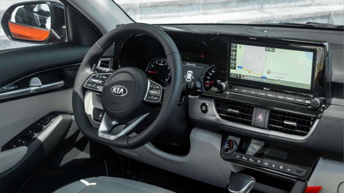 Kia Seltos 2021 giá 709 triệu đồng tại Việt Nam