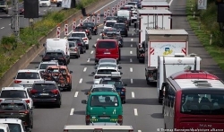 Liên minh châu Âu thông qua lệnh cấm ô tô chạy xăng từ năm 2035