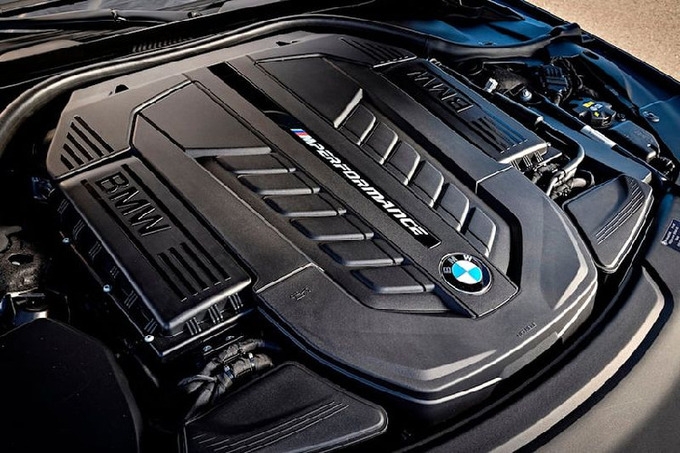 Hãng xe BMW ngừng dây chuyền sản xuất động cơ V12