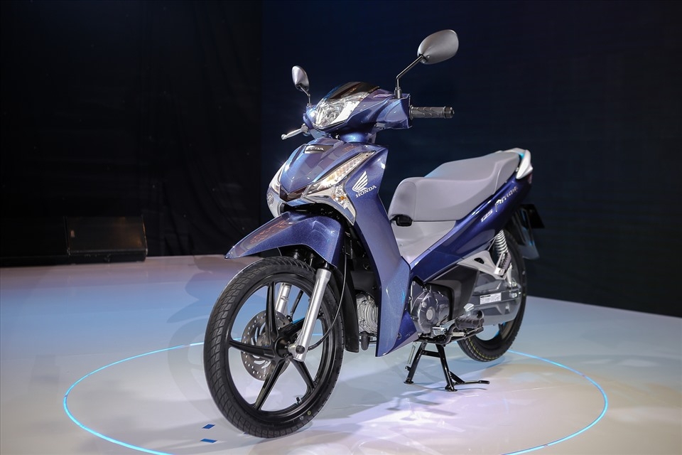 Yamaha Jupiter Finn có gì để đầu với Honda Future?