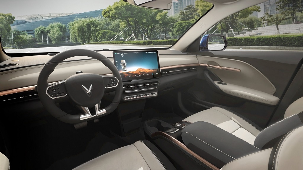 Hình ảnh thức tế mẫu xe điện VinFast VF6 vừa ra mắt Việt Nam