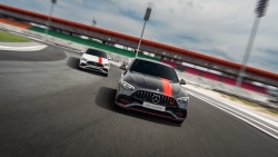 Mercedes-Benz ưu đãi 50% lệ phí trước bạ cho xe lắp ráp