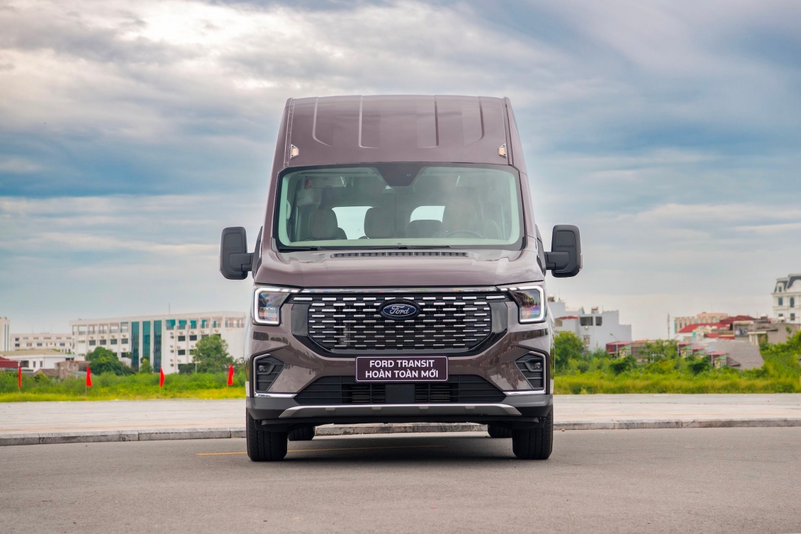 Ford Transit 2024 ra mắt Việt Nam, giá từ 905 triệu đồng