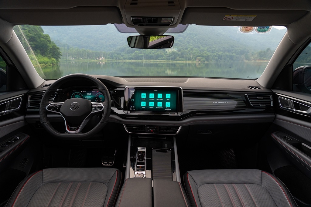 Volkswagen Teramont X giảm hơn 100 triệu đồng trong tháng 7/2024 Volkswagen Teramont X giảm hơn 100 triệu đồng trong tháng 7/2024