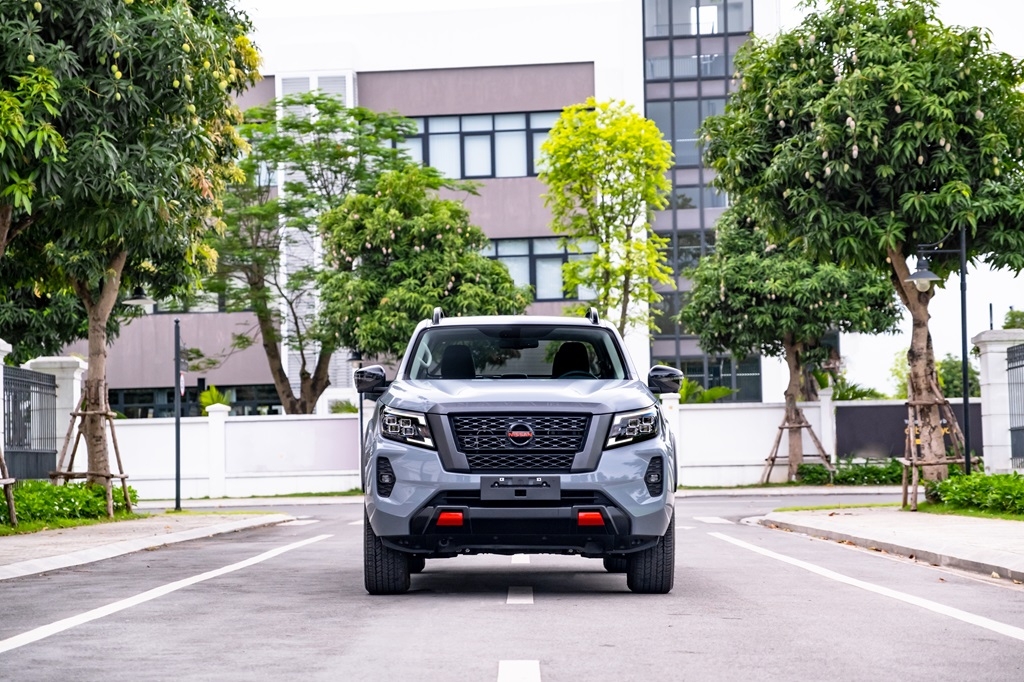 Nissan Navara ra mắt, giá từ 685 triệu đồng tại Việt Nam Nissan Navara ra mắt, giá từ 685 triệu đồng tại Việt Nam